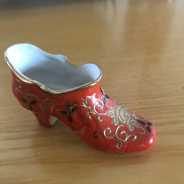 Japanese porcelain miniature shoe